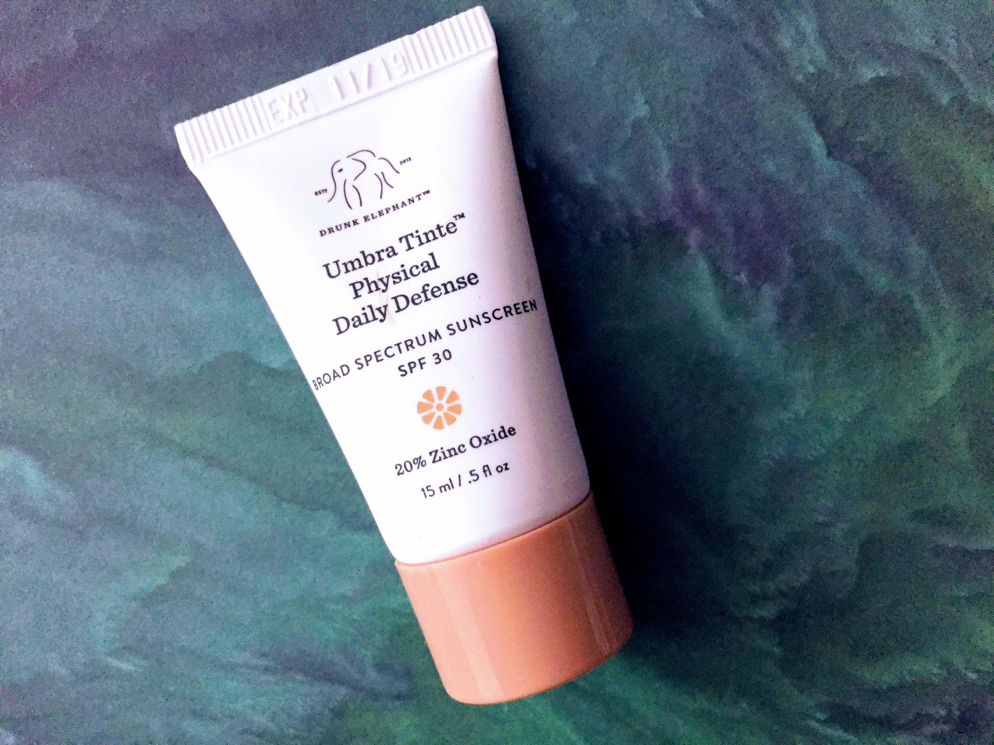 drunk elephant umbra tinte sunscreen review