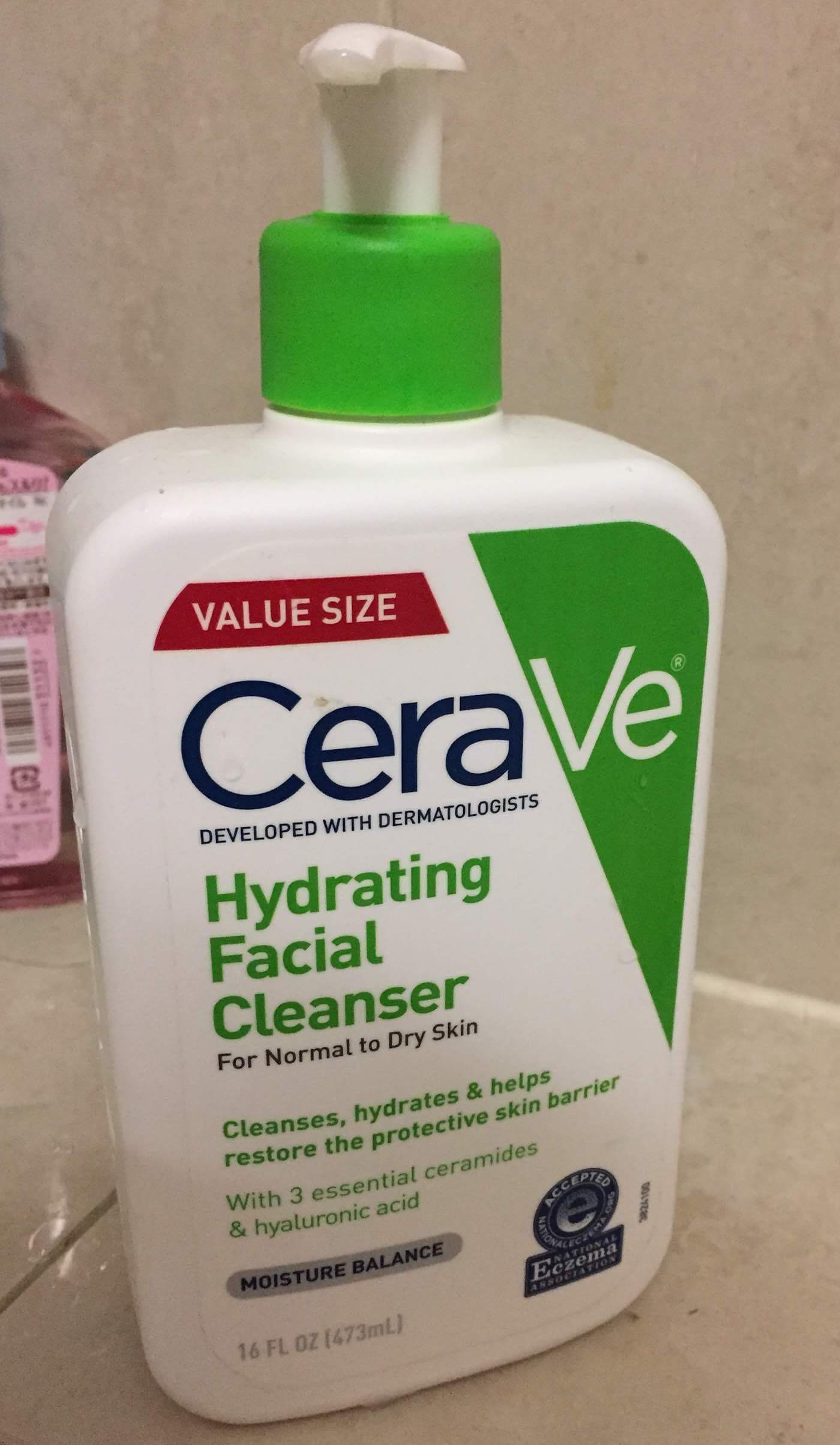 CeraVe Hydrating Facial Cleanser Review