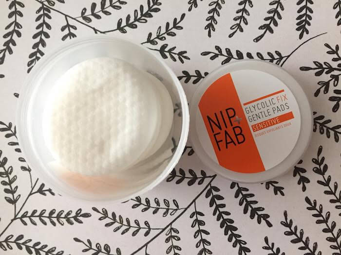 Nip + Fab Glycolic Fix Gentle Pads pad exfoliating texture