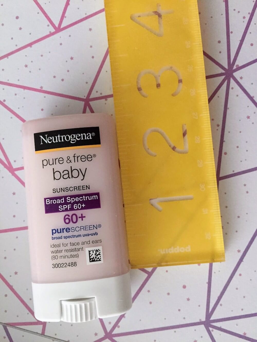 Neutrogena Pure & Free Baby Mineral Sunscreen Stick SPF 60+ review after applying